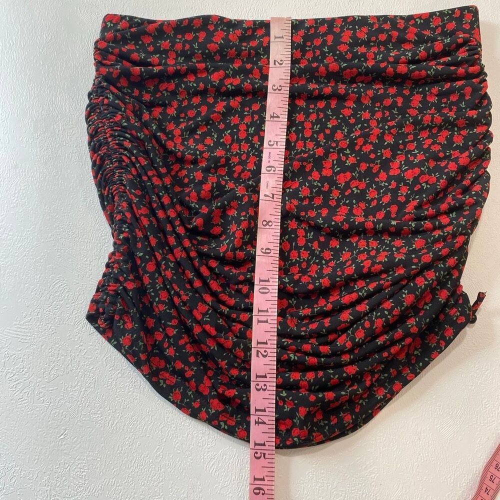 Windsor Ruched Floral Mini Skirt Black Red Rose Print Size Large - Picture 7 of 7